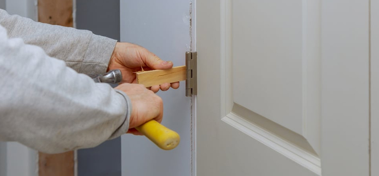 fiberglass entry door repair in West Rancho Dominguez